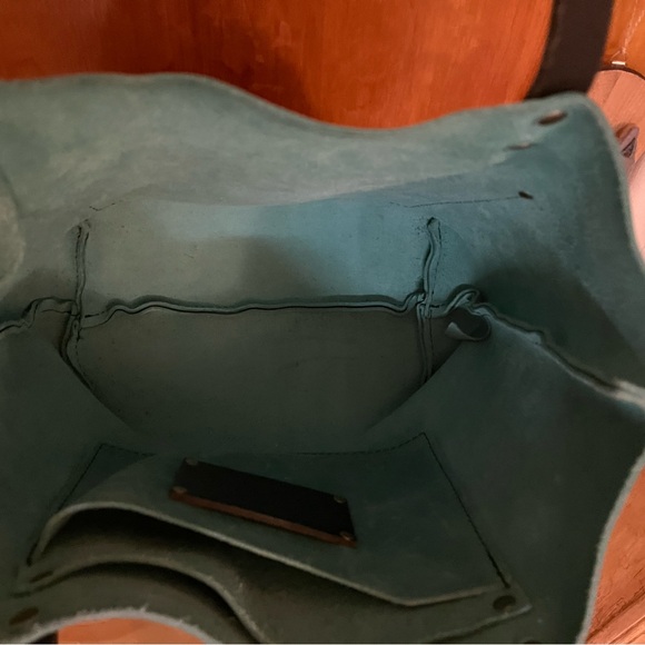 Portland Leather Reef Tote Bag - Picture 5 of 7